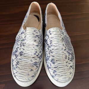 Size 8M- STUART WEITZMAN Nuggets Snake Print Slip On Sneaker Cream Black Python